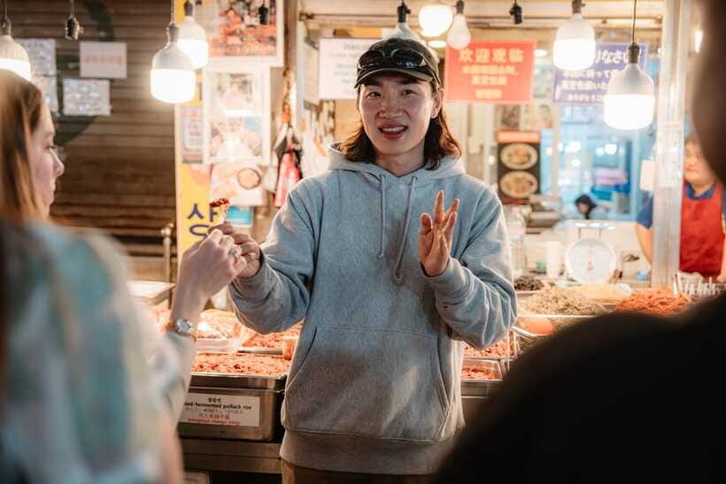 Seoul: Night Market Food Tour with Local Guide - Korean drinking games and the social side