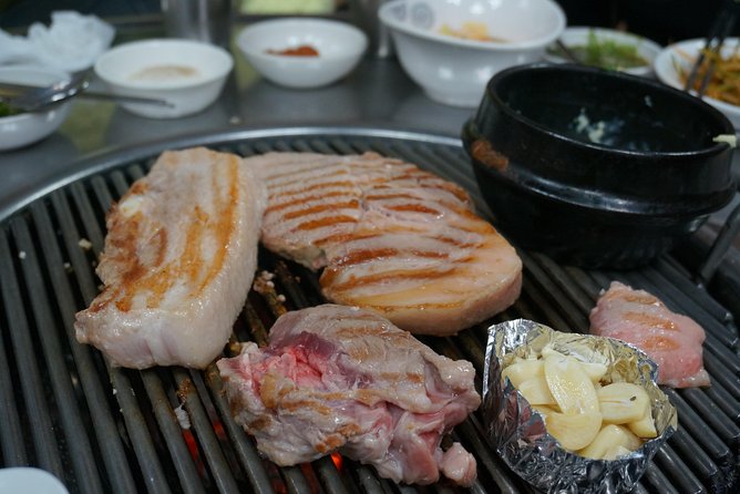 Seoul Night "Private Tour"(Korean BBQ, N-Tower, Seoul Fortress, Local Market) - Guides, language, and the private format