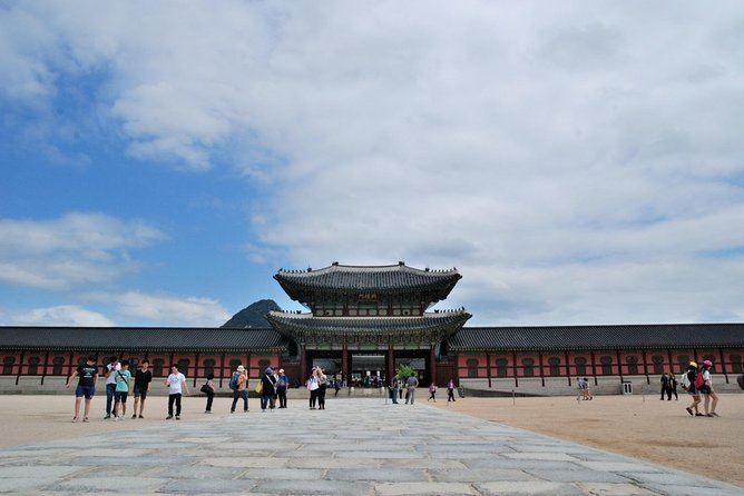 Seoul Palace Morning Tour - Gyeongbok Palace, the morning’s main event