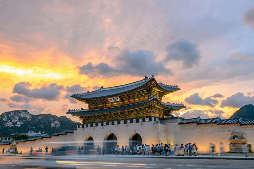 Seoul: Private Car Tour with Licensed Professional Guide - A private way to connect old Seoul and new Seoul