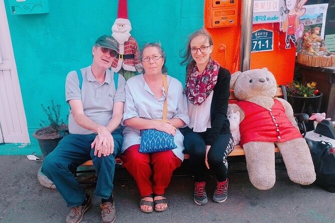 Seoul Private Custom Walking Tour with A Guide (Private Tour) - What the strongest experiences have in common