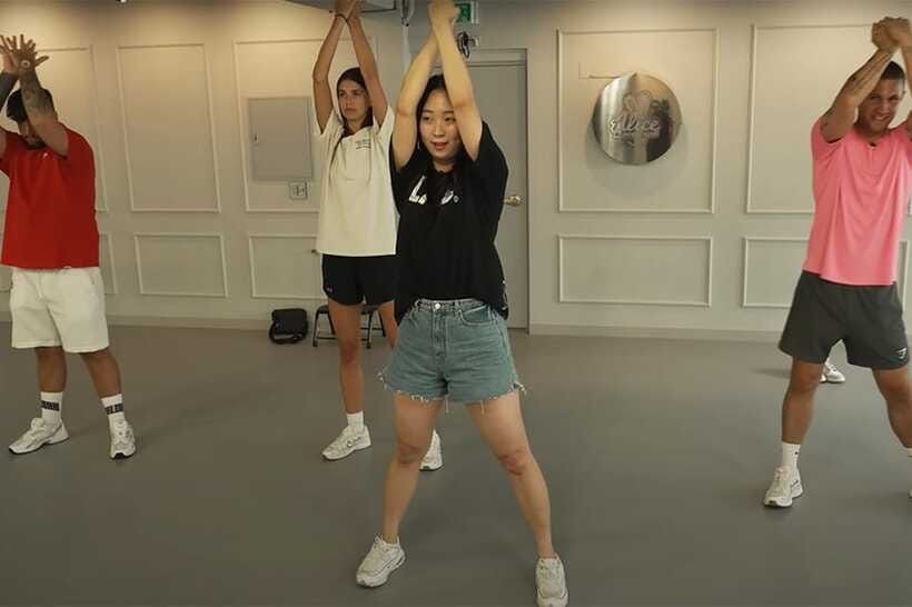 Seoul: Private K-Pop Dance Class with Video Recording - Timing your class around a day in Seoul