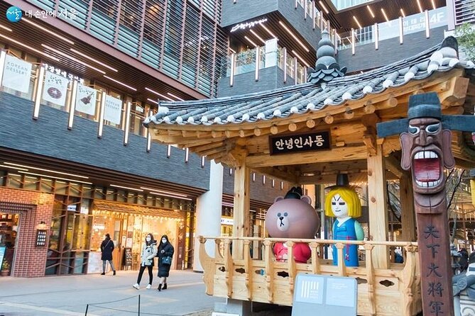 Seoul Private Tour: Palace, Bukchon, Insadong & Han River Cruise - Insadong, traditional culture, and included Korean lunch