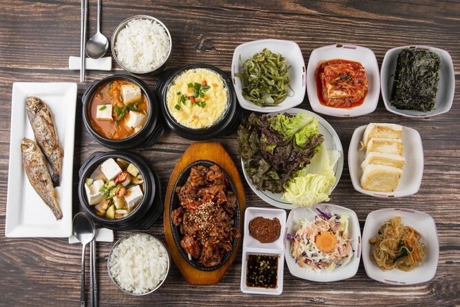 Seoul Private Tour: Palace, Bukchon, Insadong & Han River Cruise - The Han River cruise from Yeouido