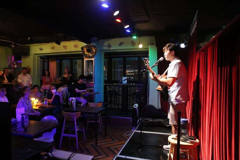 Seoul’s Stars: Open Mic with Local & International Talent - Taco Amigo and the evening’s food deals