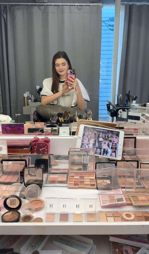 Seoul: Sihyunhada Photo, Personal Color, Makeup&Hair TOUR - Key points to know before booking