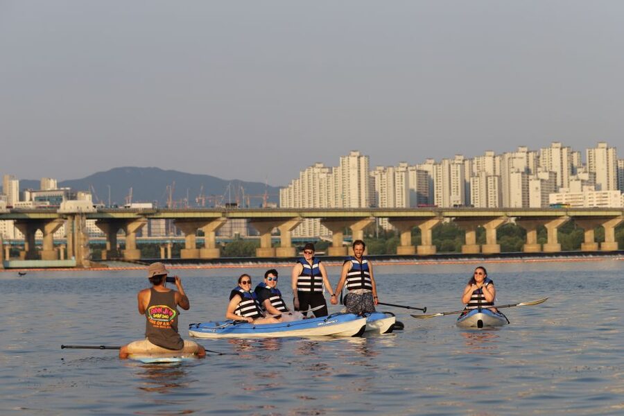 Seoul: Stand Up Paddle Board (SUP) & Kayak in Han River - Comfort, photos, and the small practical details