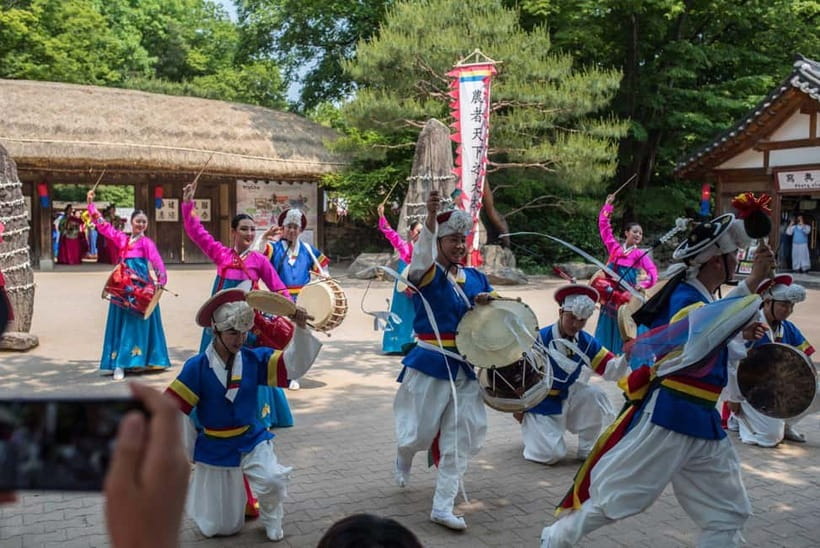 Seoul: Suwon Hwaseong, Folk Village, & Starfield Library - Why this day trip works so well