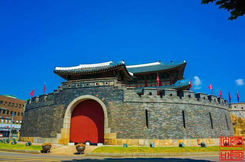 Seoul: Suwon Hwaseong, Folk Village, & Starfield Library - Korean Folk Village in Yongin