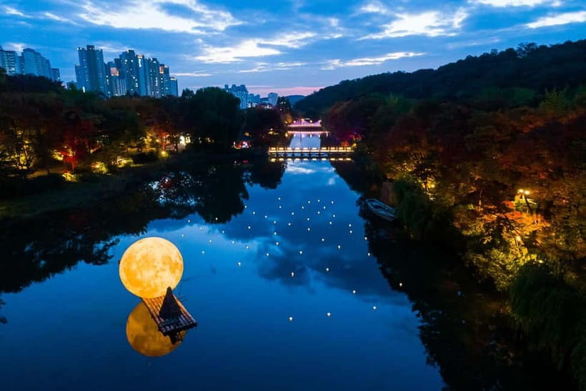 Seoul: Suwon Hwaseong Fortress & Korean Folk Village Tour - A local hour at Suwon Nammun Market