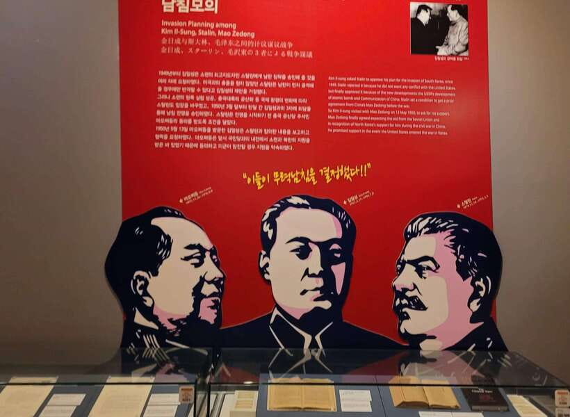 Seoul: War Memorial of Korea Private Guided Museum Tour - The value of a balanced guide