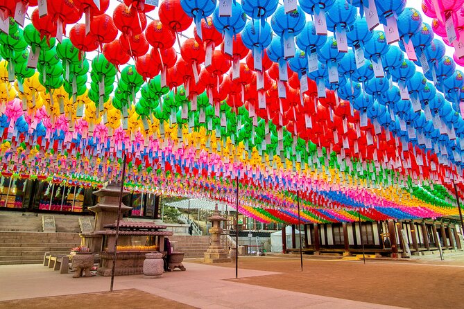 Small Group (7pax) Seoul Tour with Pickup/Dropoff (No Shopping) - Gwangjang Market turns the tour toward food