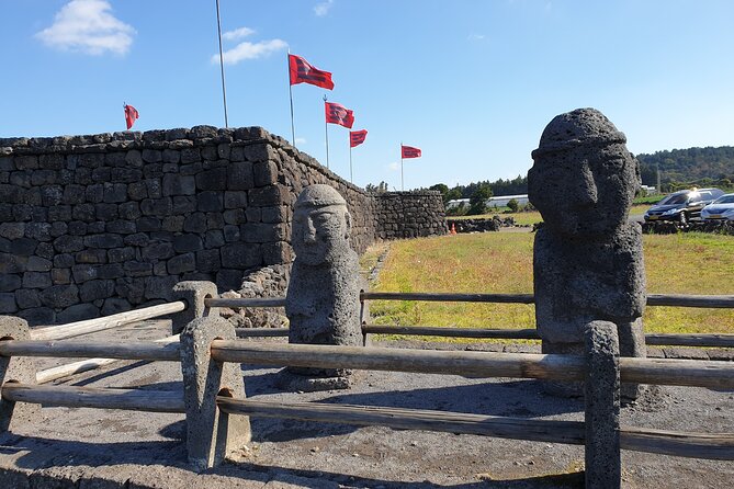 Small group Private Taxi Tour DAY experience in Jeju island - Seongeup Folk Village and old Jeju