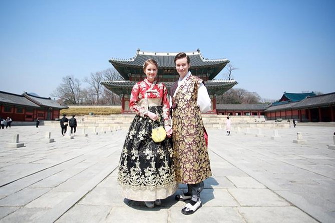 Small Group Seoul Highlight Tour opt. Hanbok & Tea Ceremony - Gyeongbokgung Palace, the main history lesson