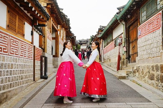 Small Group Seoul Highlight Tour opt. Hanbok & Tea Ceremony - The changing of the guard at 10am or 2pm