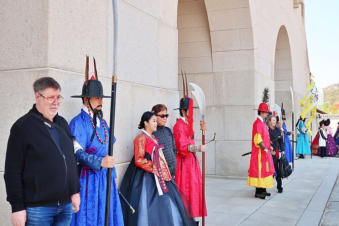 Small-Group Seoul Tour with Gyeongbokgung Palace (hotel pick-up) - Jogyesa Temple: a living Buddhist stop
