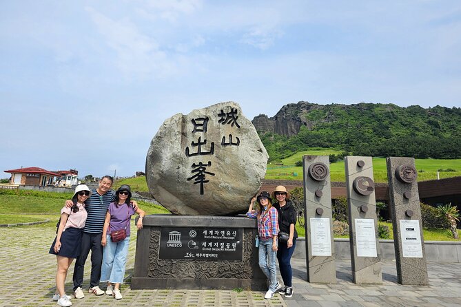 Small group tour FULL - PACKAGE Tour to All Areas in Jeju Island - Hamdeok Beach offers a short coastal pause
