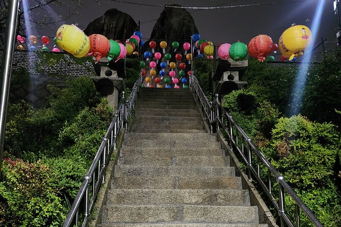 Spiritual Adventure : Into Inwangsan and Korean Shamanism - Guksadang and the meaning of a sacred site
