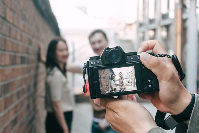 Street photoshoot and Seoul Hidden gem History Walking Tour - What you receive for $45.95