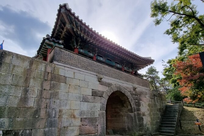 Temple Tour : Byeongpungam Seokbulsa Temple [Hiking+Cable car] - Who should book this Busan hike