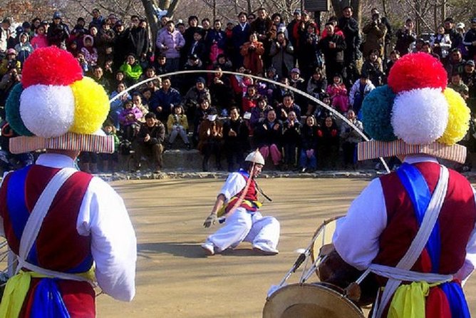 Traditional Korean folk village Afternoon tour - Walking through 260 traditional houses