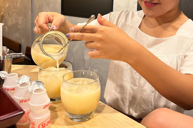 Traditional Soju Class and Makgeolli Tasting in Seoul - Comparing 10 premium sojus by taste