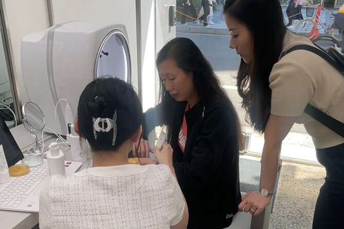Ultimate K-beauty Experience: from Make up to Photoshoot - Finding the colors that suit you