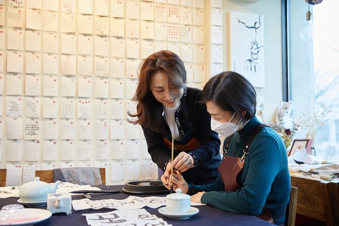 Write a Meaningful Korean Calligraphy Scroll in Insadong - Why this Insadong calligraphy class feels different