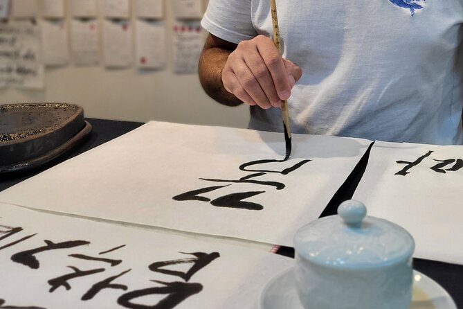 Write a Meaningful Korean Calligraphy Scroll in Insadong - Choosing a phrase for your scroll